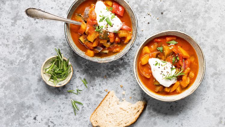 Rezepte-10-beleaf-Eintopf-mit-Crème-fraiche-Stagesimple